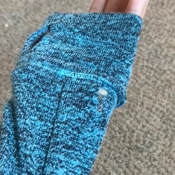 Comfortable and cute blue athletic shirt - Picture 2 of 3